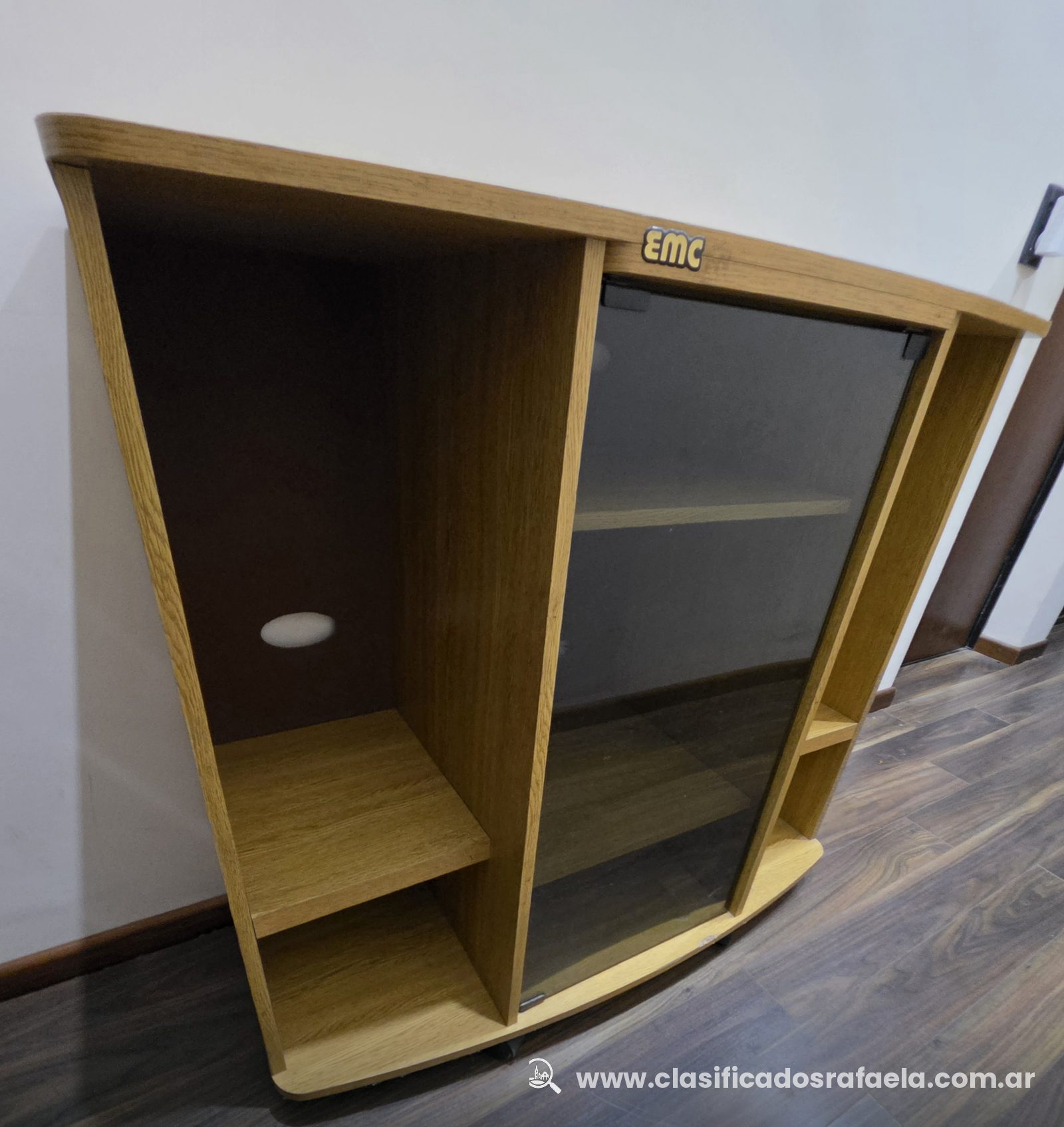 Foto 5 de Mueble para TV marca EMC