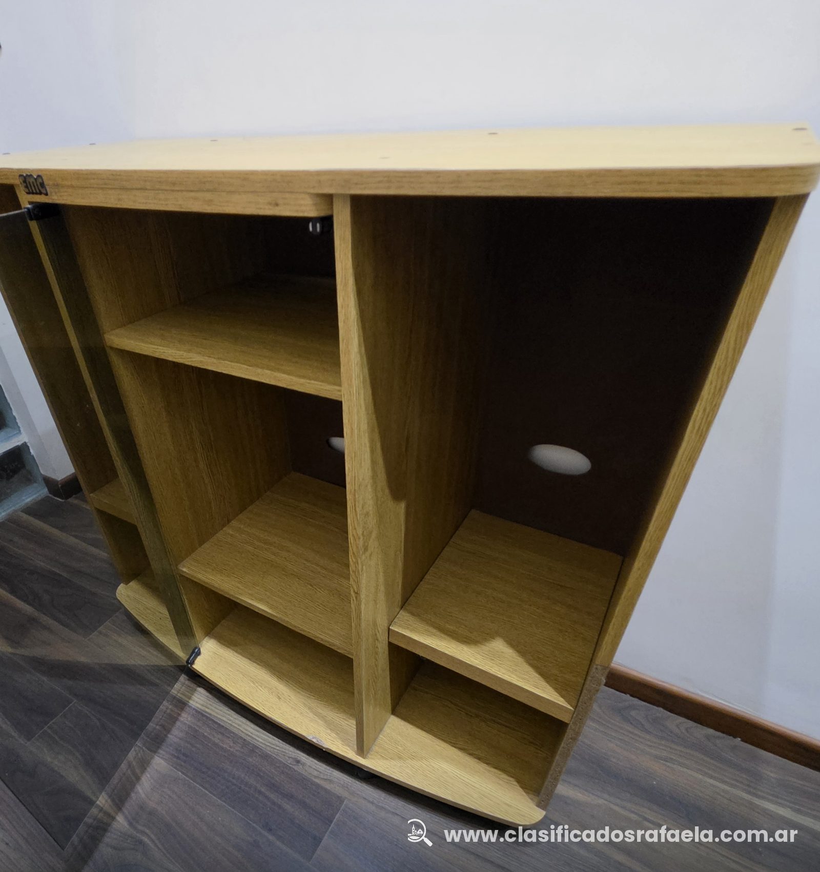 Foto 7 de Mueble para TV marca EMC
