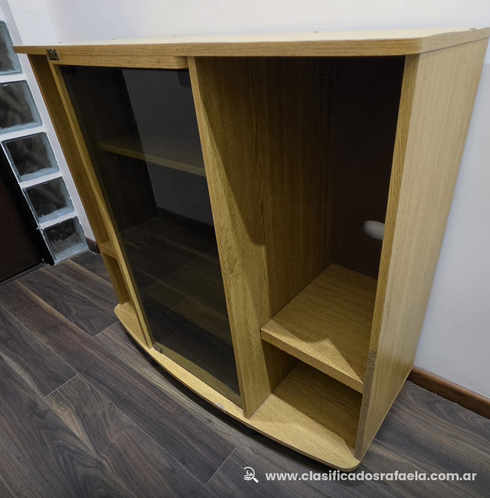 Foto 8 de Mueble para TV marca EMC