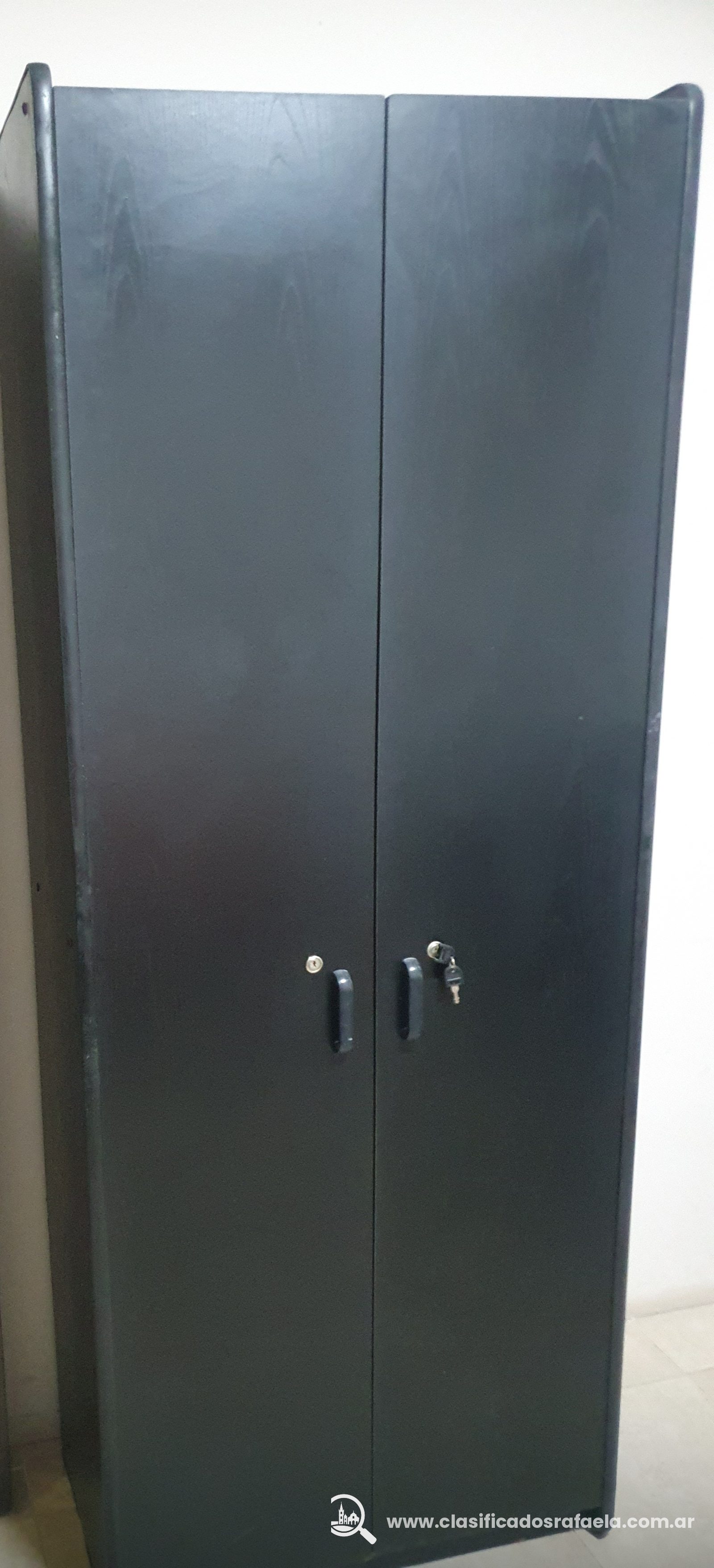 Vendo Biblioteca negra con puertas en Hogar y Jardín - Rafaela